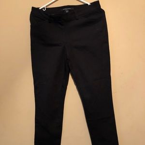 New Andrew Marc Size 8